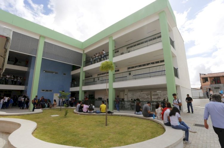 Como o Engajamento Escola-Comunidade Está Transformando a Educação: Exemplos Inspiradores do Mundo!